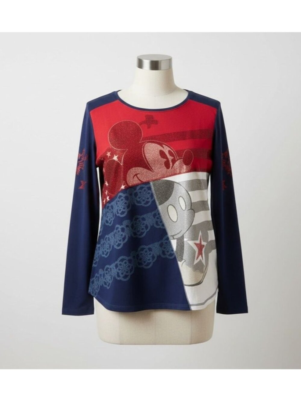 Disneyland Resort Mickey Mouse Patriotic Long Sleeve Top – Women’s XXL, V‑Neck